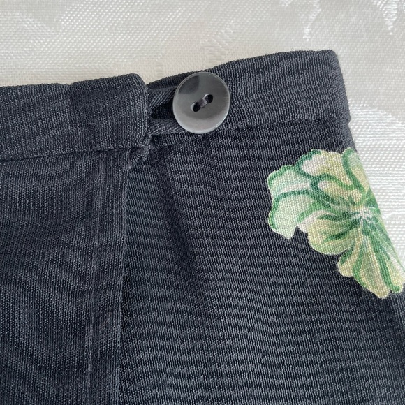 Like New Ann Taylor Wrap Skirt - Picture 6 of 7